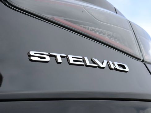 New 2025 Alfa Romeo Stelvio Sprint image 26