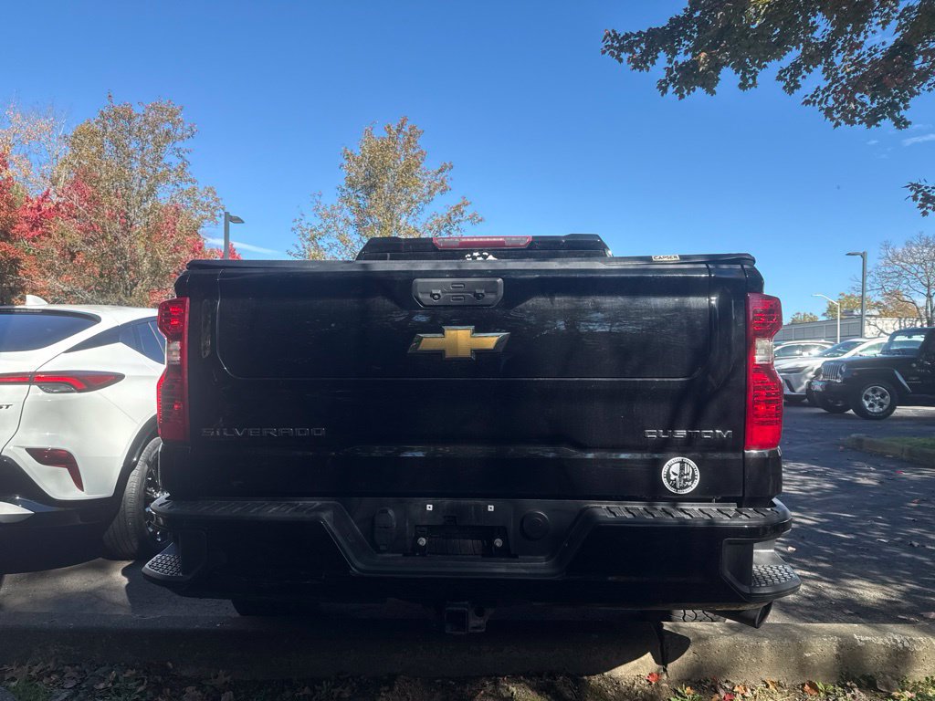Used 2022 Chevrolet Silverado 1500 Custom AWD/4WD image 5