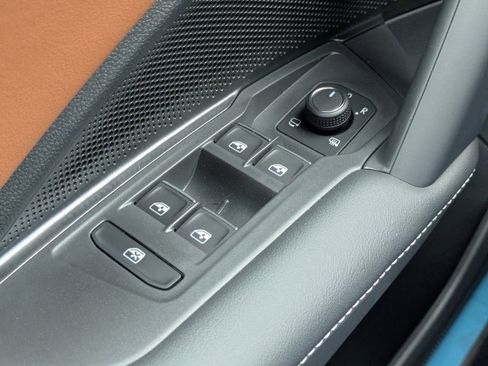 New 2026 Volkswagen Tiguan SEL R-Line AWD/4WD image 24