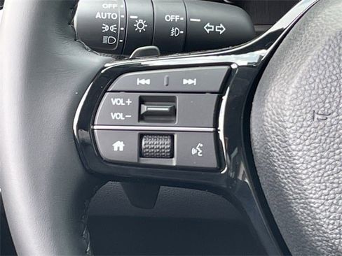 New 2025 Honda Pilot Touring image 14