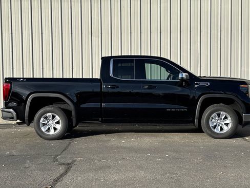 New 2026 GMC Sierra 1500 SLE w/ Preferred Package image 4