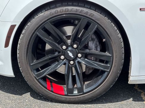 Used 2018 Chevrolet Camaro SS w/ Redline Edition RWD image 28