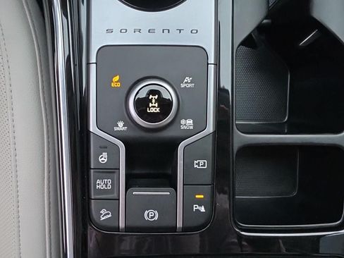 Used 2023 Kia Sorento SX Prestige w/ Panoramic Sunroof Package AWD/4WD image 45