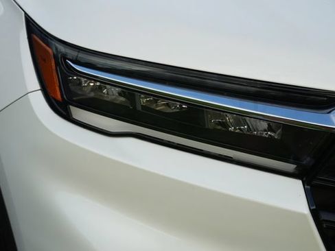 Used 2025 Honda Pilot Elite image 9