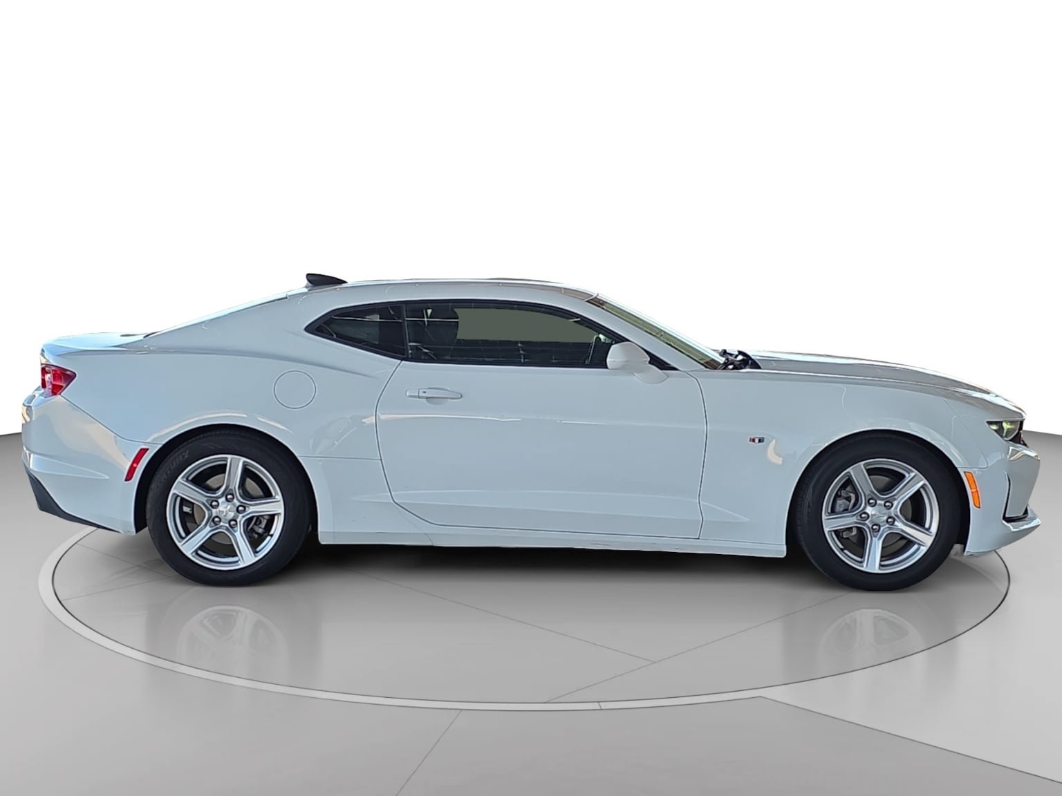 Used 2023 Chevrolet Camaro LT RWD image 11