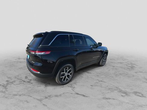 New 2025 Jeep Grand Cherokee Limited image 8