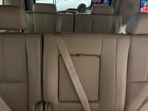 Used 2010 Chevrolet Tahoe LT w/ Luxury Package AWD/4WD image 28