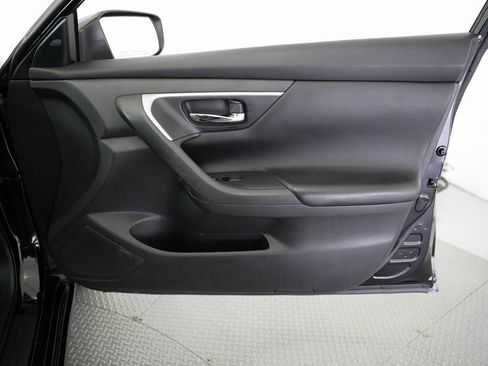 Used 2017 Nissan Altima 2.5 SV image 50