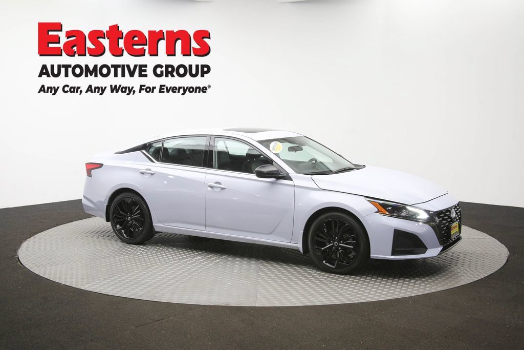 Used 2023 Nissan Altima 2.5 SR w/ SR Premium Package FWD image 49