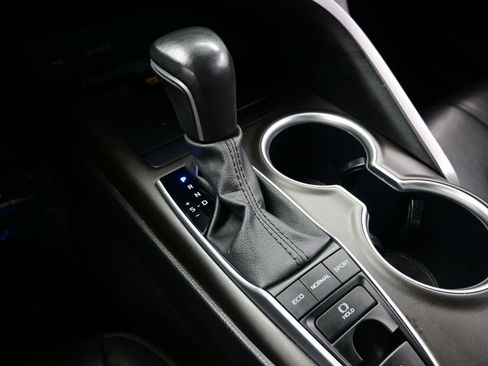 Used 2024 Toyota Camry XLE image 22