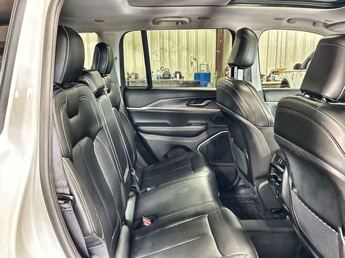 Used 2022 Jeep Grand Cherokee Limited 4xe AWD/4WD image 31