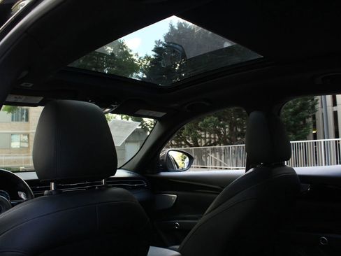 Used 2023 Maserati Grecale GT image 23