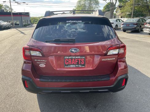 Used 2018 Subaru Outback 2.5i Limited AWD/4WD image 4