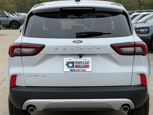 New 2026 Ford Escape Active image 29