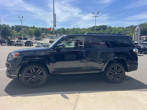 Used 2019 Toyota 4Runner Limited AWD/4WD image 5