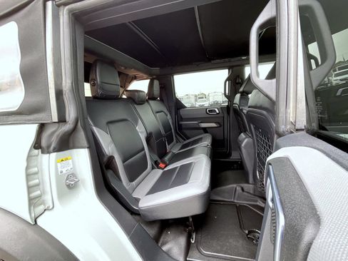 Used 2022 Ford Bronco Black Diamond AWD/4WD image 18