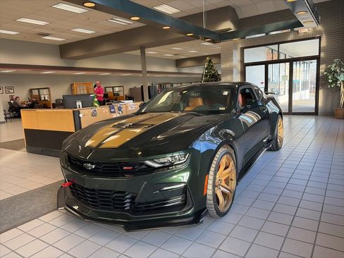 Used 2020 Chevrolet Camaro SS image 3