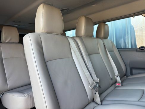 Used 2018 Nissan NV 3500 SL image 34