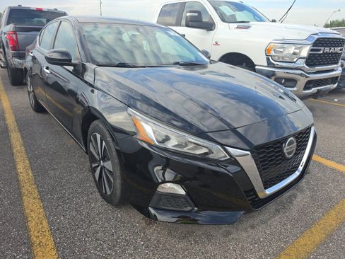 Used 2021 Nissan Altima 2.5 SV FWD image 4