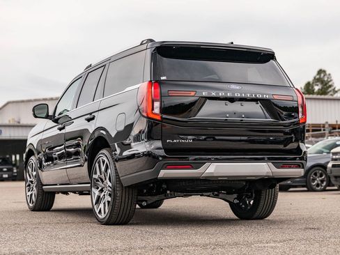 New 2026 Ford Expedition Platinum w/ Platinum Ultimate Package AWD/4WD image 3