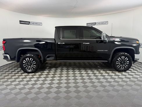 Used 2025 Chevrolet Silverado 2500 LTZ w/ LTZ Plus Package AWD/4WD image 7