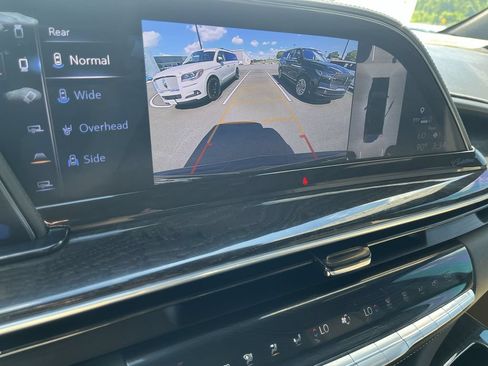 Used 2023 Cadillac Escalade Premium Luxury w/ Performance Package AWD/4WD image 17