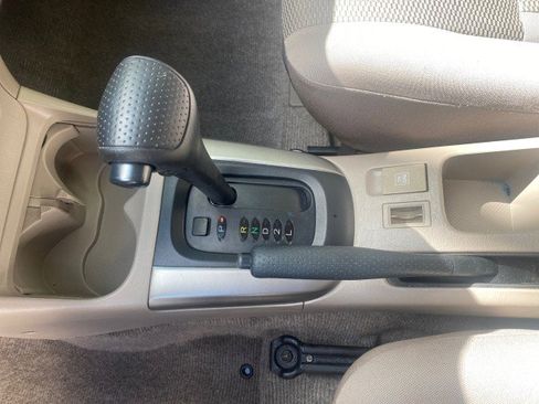 Used 2005 Toyota RAV4 2WD image 53