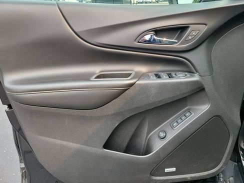 Used 2018 Chevrolet Equinox Premier FWD image 10