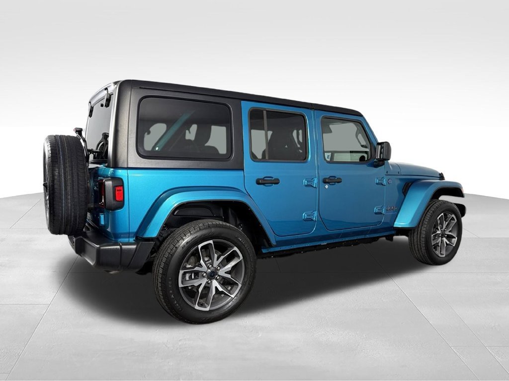 Used 2024 Jeep Wrangler Unlimited AWD/4WD image 8
