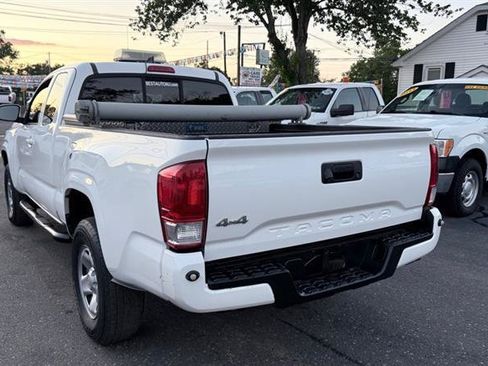 Used 2016 Toyota Tacoma SR w/ SR Convenience Package AWD/4WD image 3