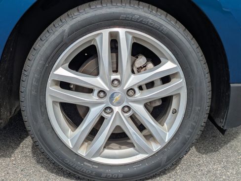 Used 2020 Chevrolet Equinox Premier AWD/4WD image 11