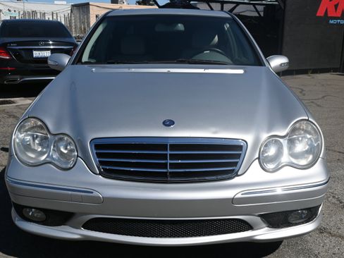 Used 2007 Mercedes-Benz C 230 Sedan image 10