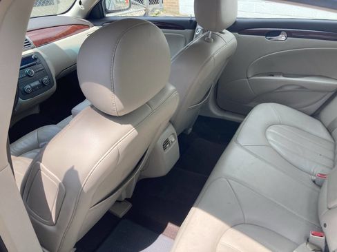 Used 2008 Buick Lucerne CXL w/ Driver Confidence Package FWD image 7
