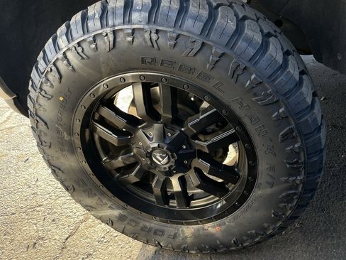 Used 2021 Chevrolet Silverado 1500 LTZ w/ LTZ Premium Package image 23