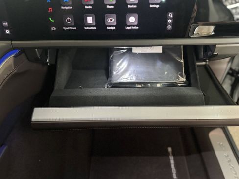 Used 2025 Porsche Panamera 4 image 42