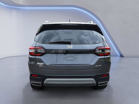Used 2025 Honda Pilot Elite image 6