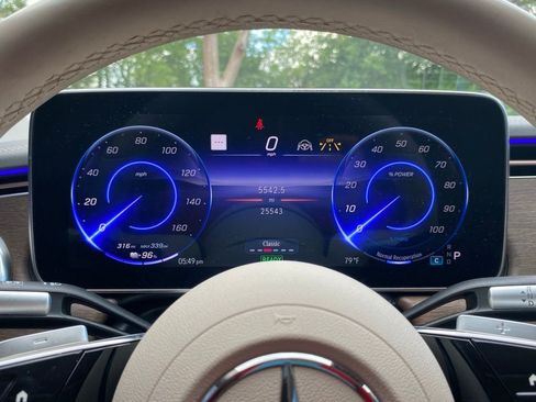 Used 2023 Mercedes-Benz EQS 450+ Sedan image 34