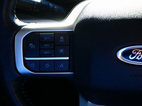 Used 2023 Ford Expedition Max XLT image 15