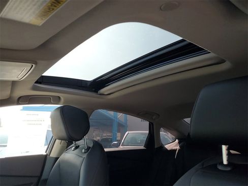 Certified 2023 Honda Accord Touring image 30