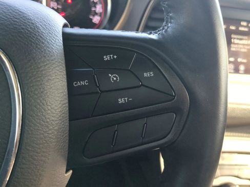 Used 2022 Dodge Challenger SXT image 23