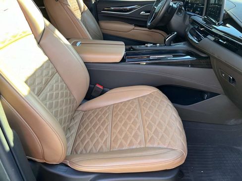 Certified 2024 Cadillac Escalade Premium Luxury image 24