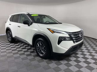 Used 2024 Nissan Rogue S AWD/4WD video 1