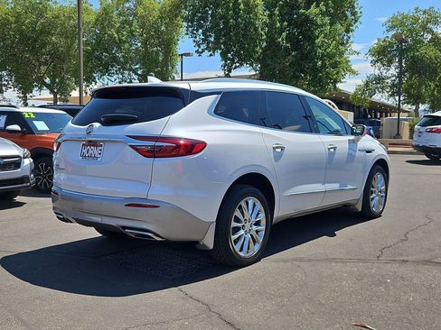 Used 2021 Buick Enclave Premium w/ Sun and Sites Package AWD/4WD image 5