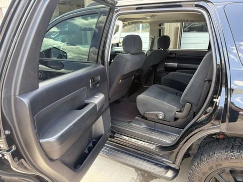 Used 2022 Toyota Sequoia TRD Sport AWD/4WD image 17