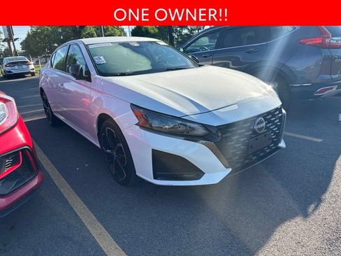 Used 2024 Nissan Altima 2.5 SR AWD/4WD image 3