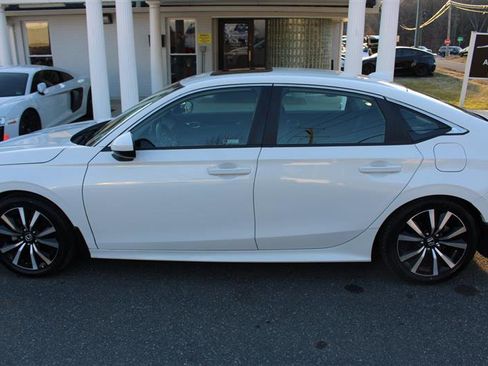 Used 2024 Honda Civic EX image 5