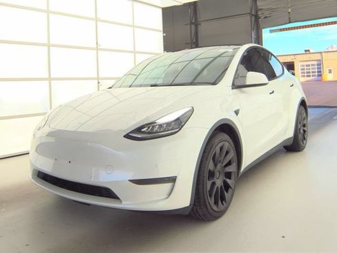 Used 2020 Tesla Model Y Long Range AWD/4WD image 1