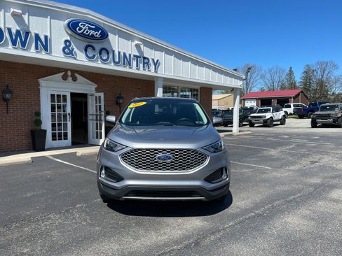 Used 2023 Ford Edge SEL w/ Convenience Package image 2