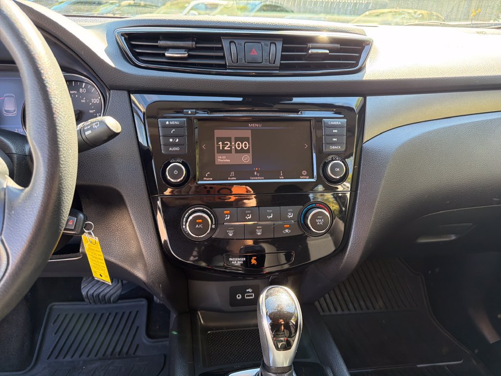 Used 2020 Nissan Rogue Sport S w/ Appearance Package FWD image 26