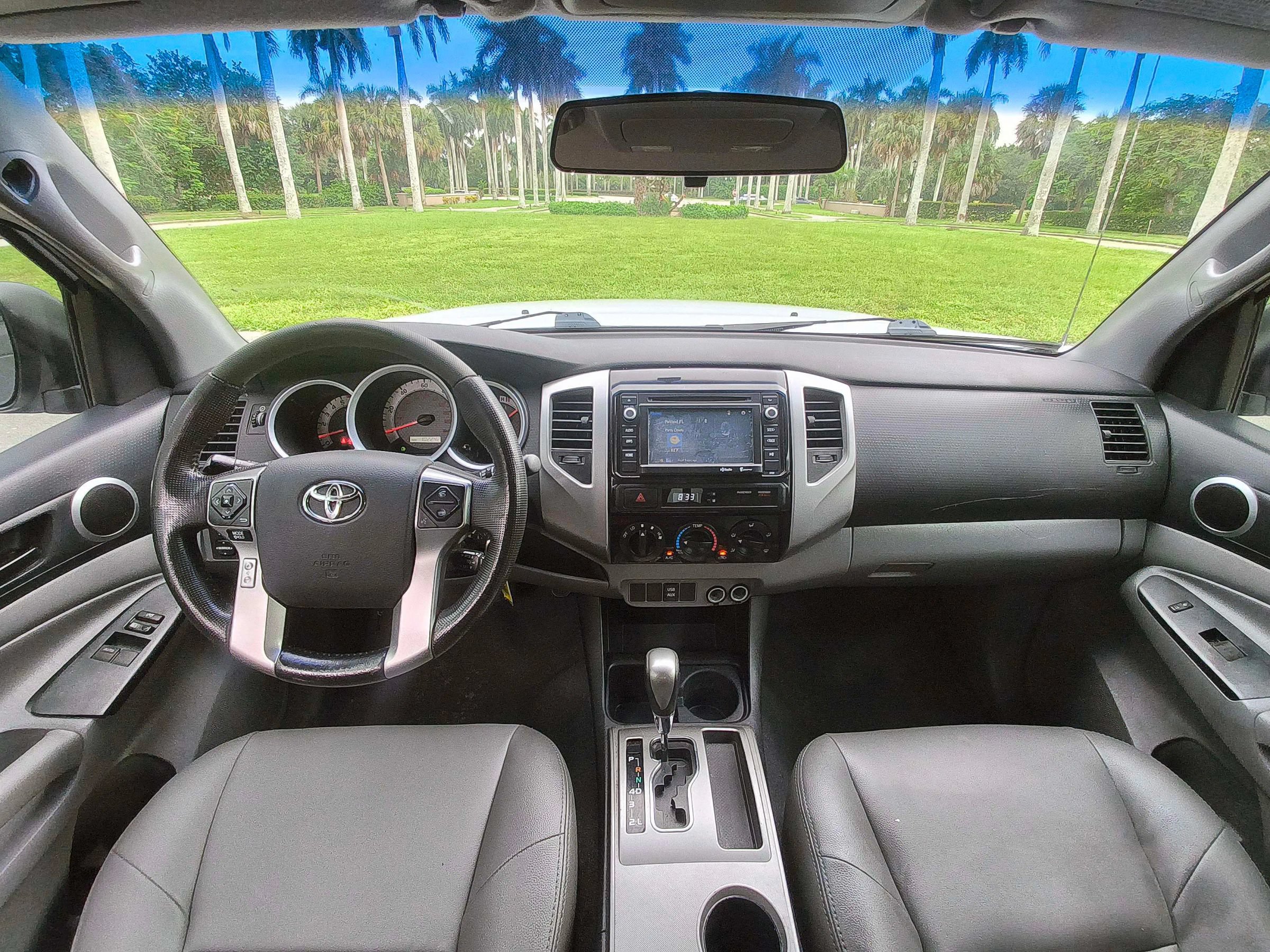 Used 2014 Toyota Tacoma PreRunner w/ SR5 Package RWD image 23